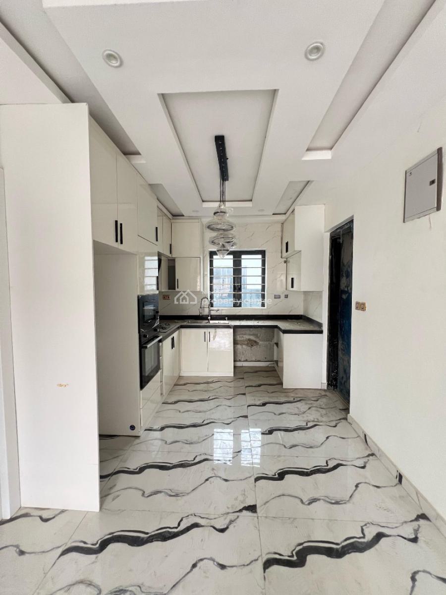 Exquisite 2 Bedroom Apartment with an Open Plan Kitchen and Elevator, Lekki Phase 1, Lekki, Lagos, Flat / Apartment for Sale