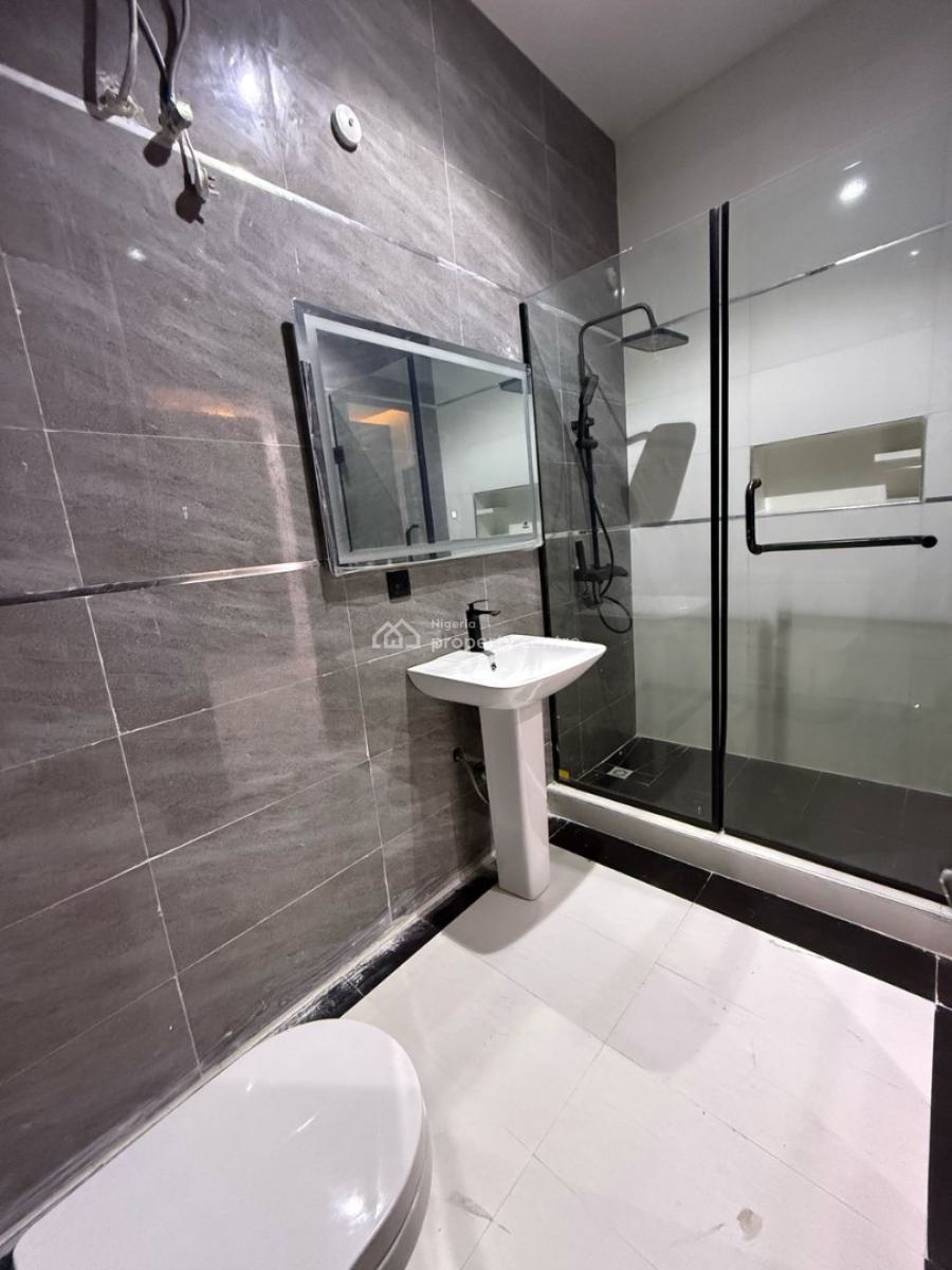 Stunning 2 Bedroom Apartment with All Rooms Ensuite and Spacious, Lekki Phase 1, Lekki, Lagos, Flat / Apartment for Sale