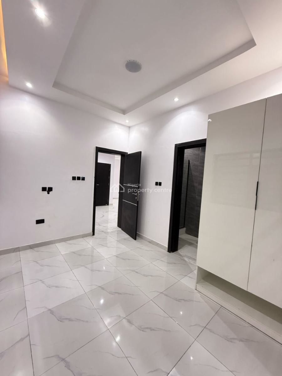 Stunning 2 Bedroom Apartment with All Rooms Ensuite and Spacious, Lekki Phase 1, Lekki, Lagos, Flat / Apartment for Sale