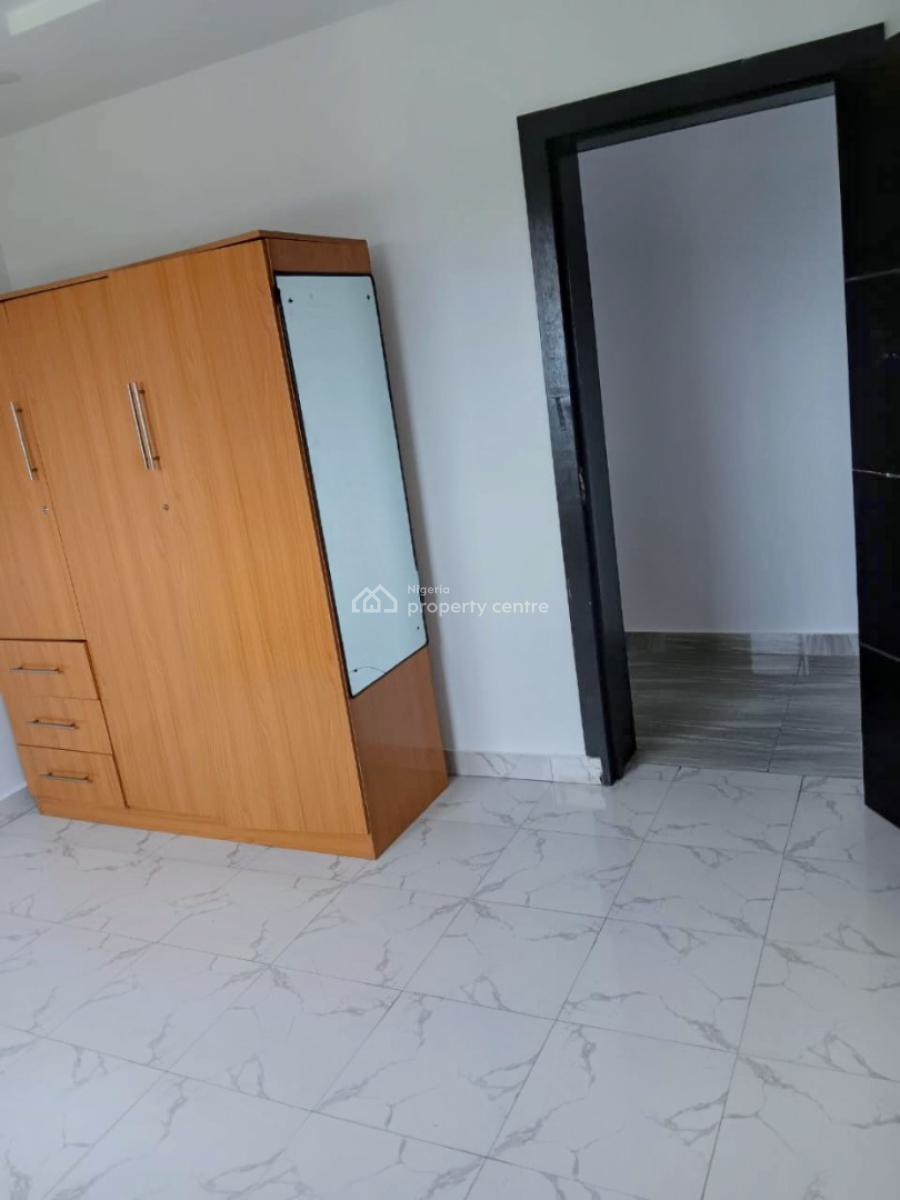 Modern Secured 3 Bedroom Apartment with 24hrs Power Supply, Fara Park Estate, Sangotedo, Ajah, Lagos, Flat / Apartment for Rent