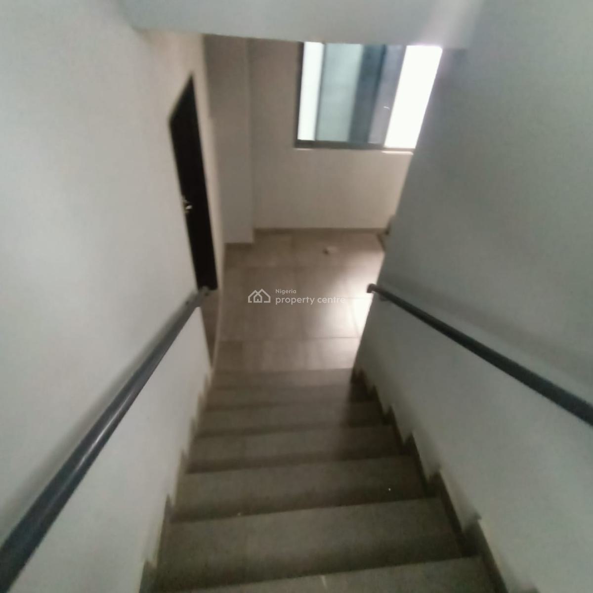 3 Bedroom with Bq, Yaba, Lagos, Flat / Apartment for Sale