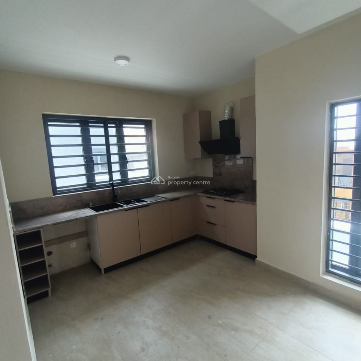 3 Bedroom with Bq, Yaba, Lagos, Flat / Apartment for Sale
