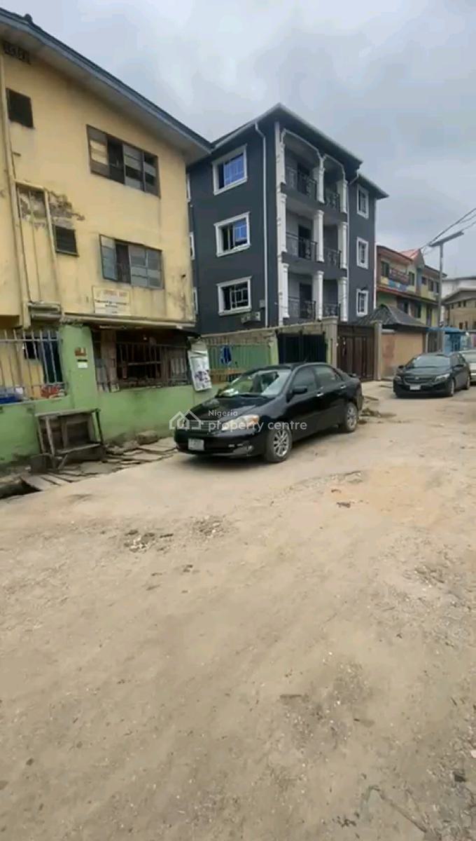 6 Units of 3-bedroom Flats - Potential for Renovation, Ijagbemi Street, Pedro, Gbagada, Lagos, Block of Flats for Sale