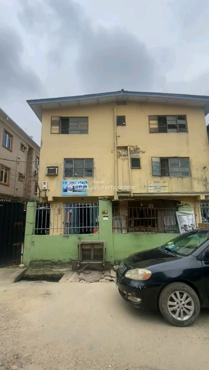 6 Units of 3-bedroom Flats - Potential for Renovation, Ijagbemi Street, Pedro, Gbagada, Lagos, Block of Flats for Sale