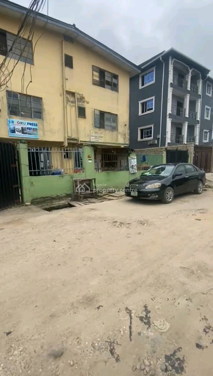 6 Units of 3-bedroom Flats - Potential for Renovation, Ijagbemi Street, Pedro, Gbagada, Lagos, Block of Flats for Sale