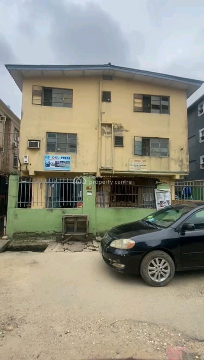 6 Units of 3-bedroom Flats - Potential for Renovation, Ijagbemi Street, Pedro, Gbagada, Lagos, Block of Flats for Sale