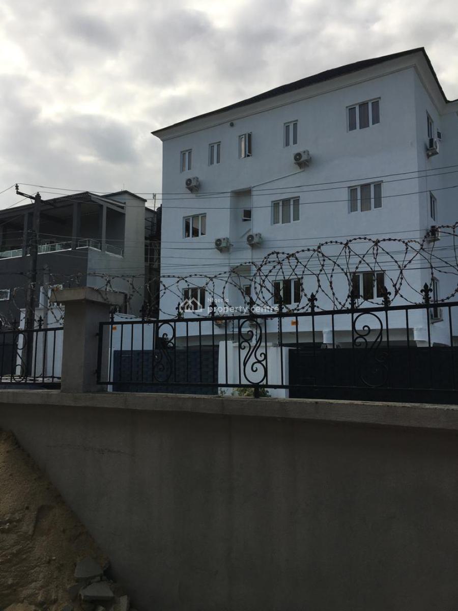 Well Maintained 2 Bedroom Apartment, Off Freedom Way, Lekki Phase 1, Lekki, Lagos, Flat / Apartment for Rent