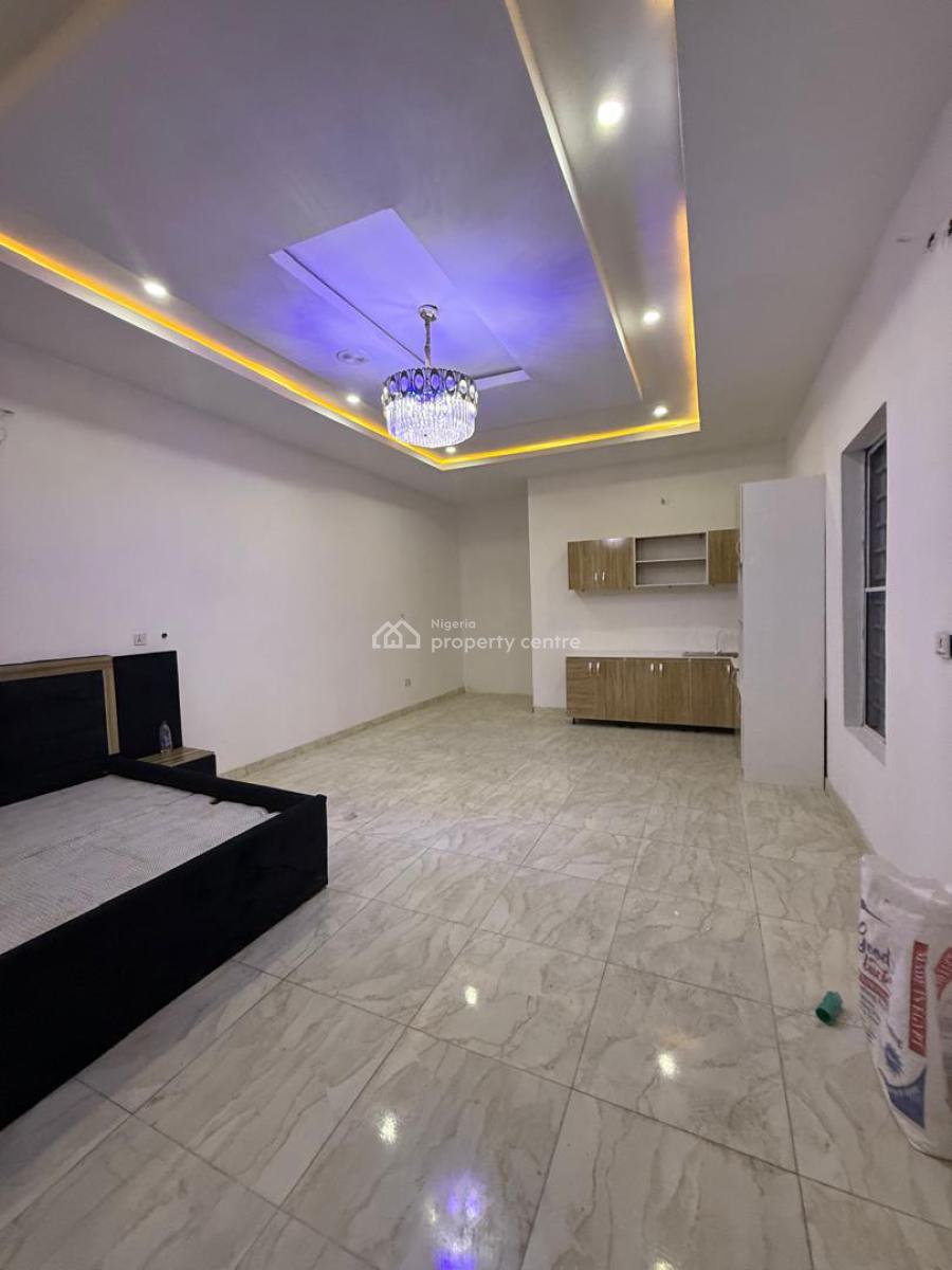 Luxury Masters Bedroom in a Shared Apartment, Oral Extension, Lekki, Lagos, Self Contain (single Rooms) for Rent