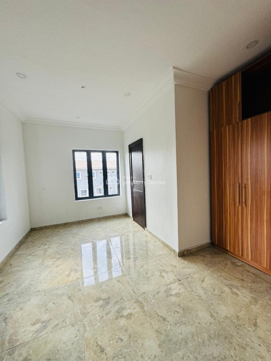 Elegantly Built Spacious 4-bedroom Terrace Duplex with Private Garage, Jibowu, Yaba, Lagos, Terraced Duplex for Sale