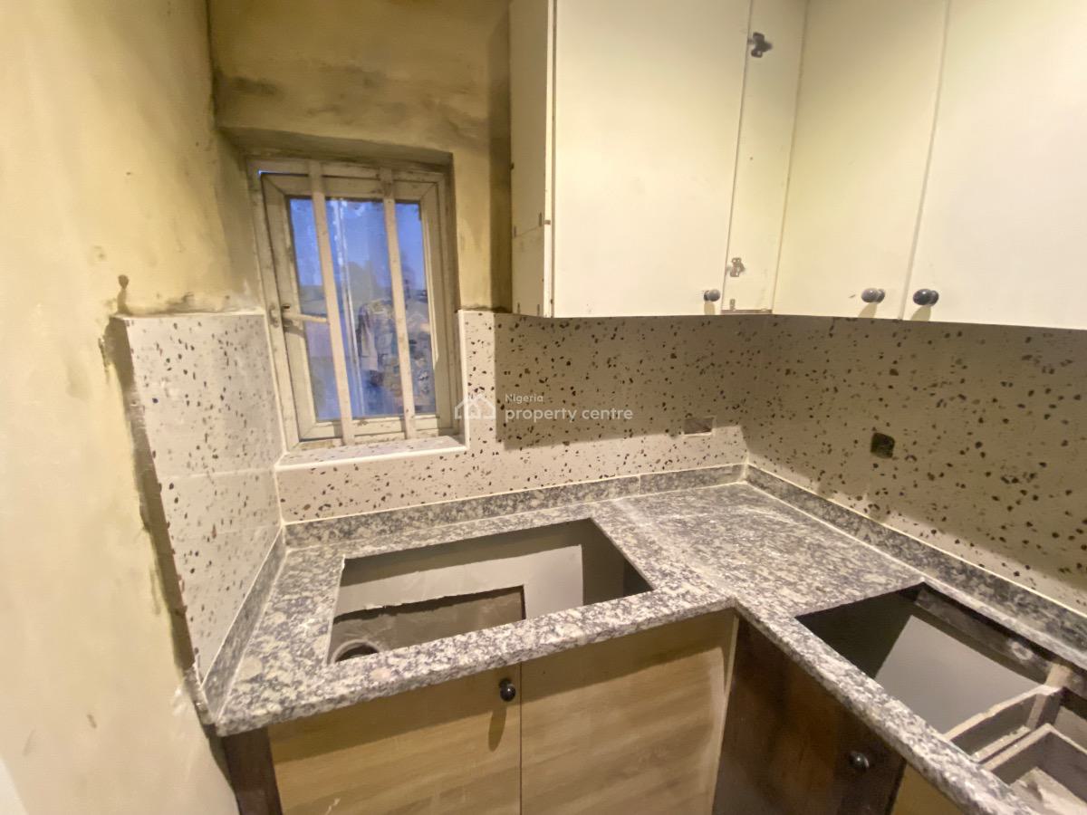 Luxury 2 Bedroom, Off Wole Ariyo, Lekki Phase 1, Lekki, Lagos, Flat / Apartment for Rent