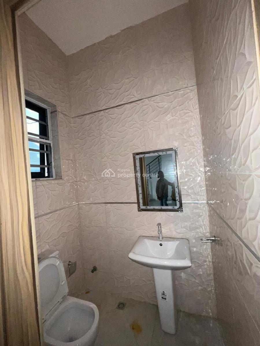 Clean Shared Apartment in 4 Bedroom Duplex, Orchid Road, Royal Pine Estate, Lekki, Lagos, Semi-detached Duplex for Rent