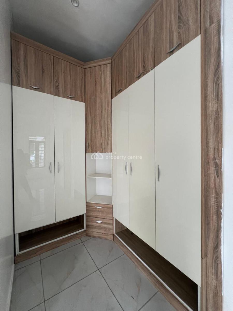Clean Shared Apartment in 4 Bedroom Duplex, Orchid Road, Royal Pine Estate, Lekki, Lagos, Semi-detached Duplex for Rent