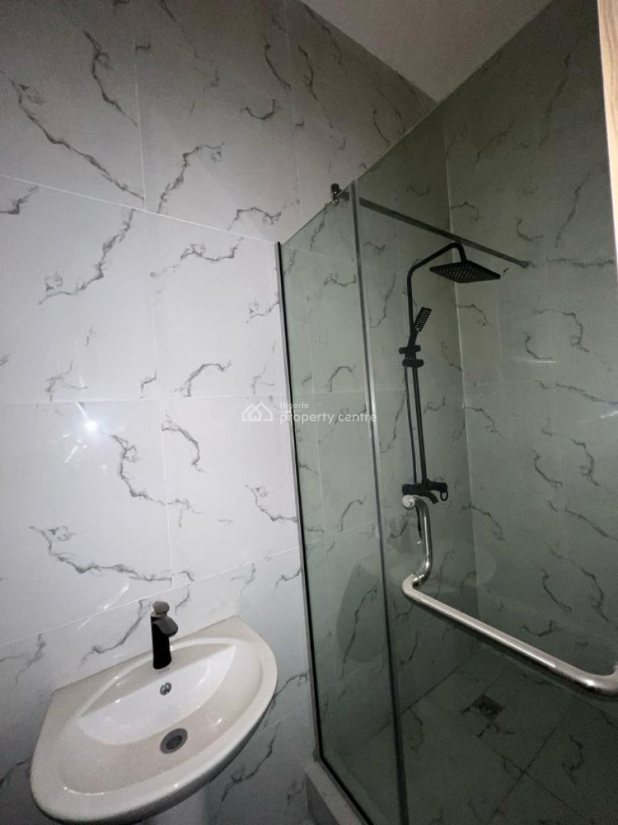 Sharp Lovely Shared Apartment Inside 4 Bedroom Duplex, Orchid Drive, Royal Pine Estate, Lekki, Lagos, Terraced Duplex for Rent