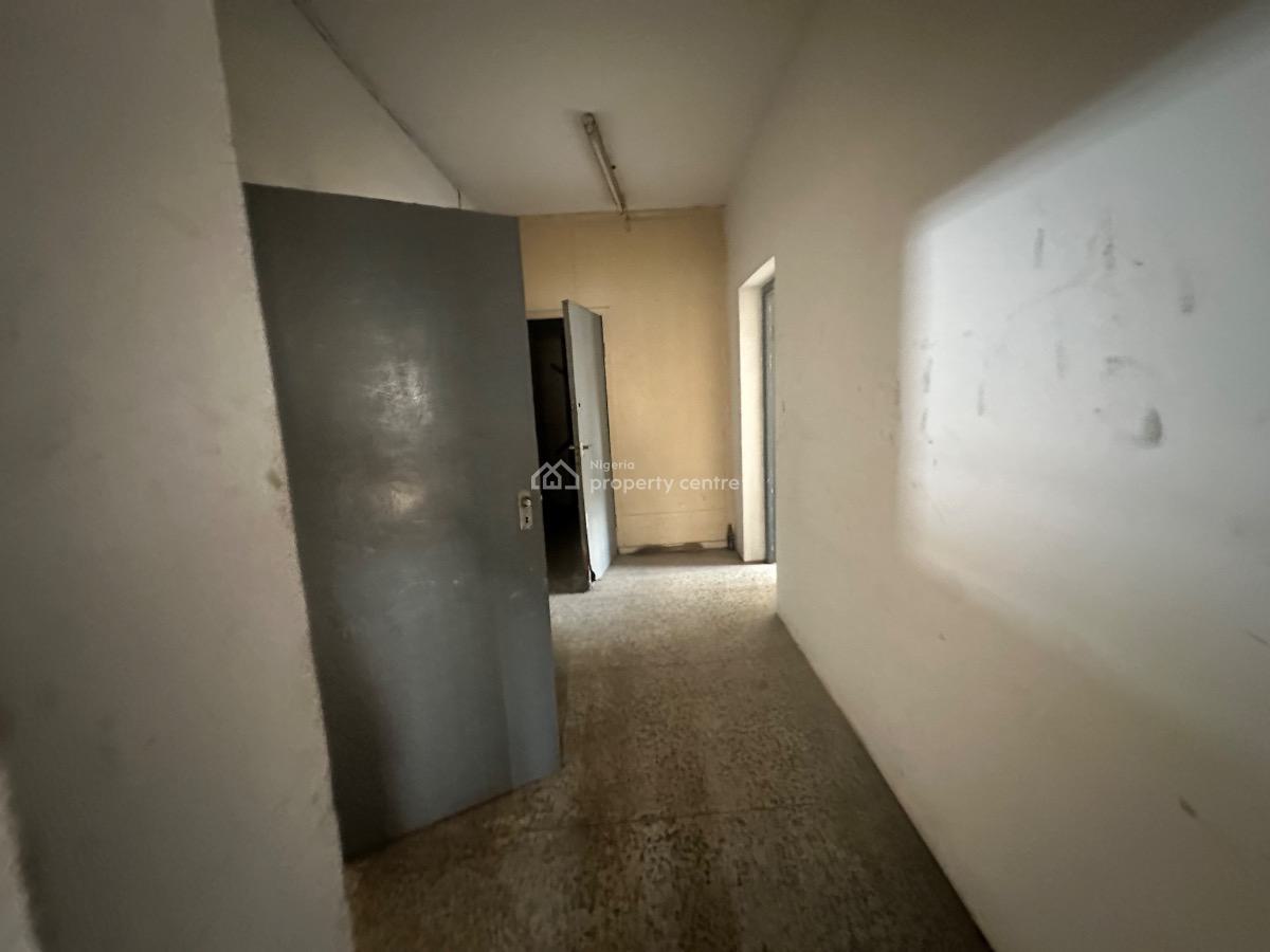 3 Bedroom Office Space, Ogundana Street, Off Allen Avenue ( Hilton Bus Stop), Allen, Ikeja, Lagos, Office Space for Rent