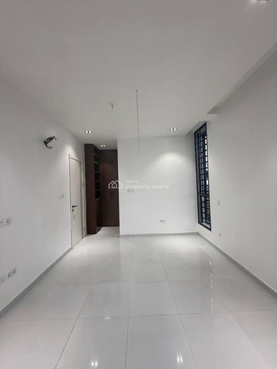 Luxury 2 Bedroom, Ologolo, Lekki, Lagos, Block of Flats for Sale