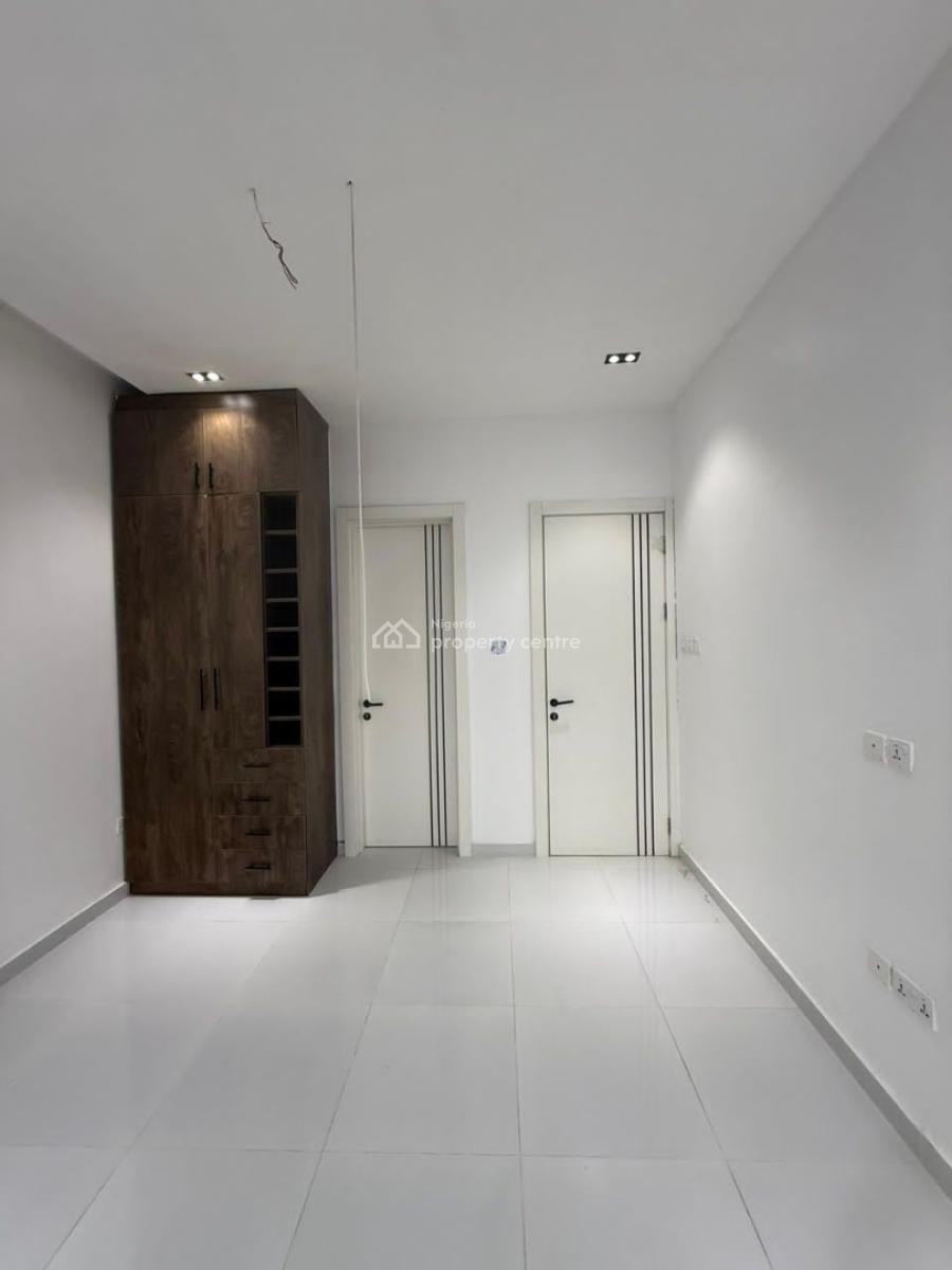 Luxury 2 Bedroom, Ologolo, Lekki, Lagos, Block of Flats for Sale
