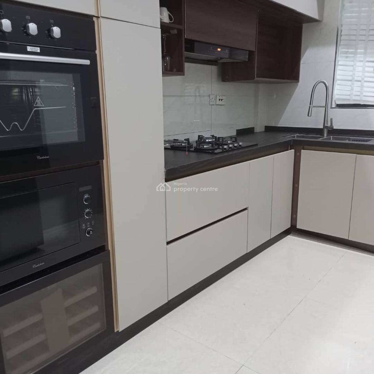 Exquisite 3 Bedroom Apartment with a Room Bq, Old Ikoyi, Ikoyi, Lagos, Flat / Apartment for Rent