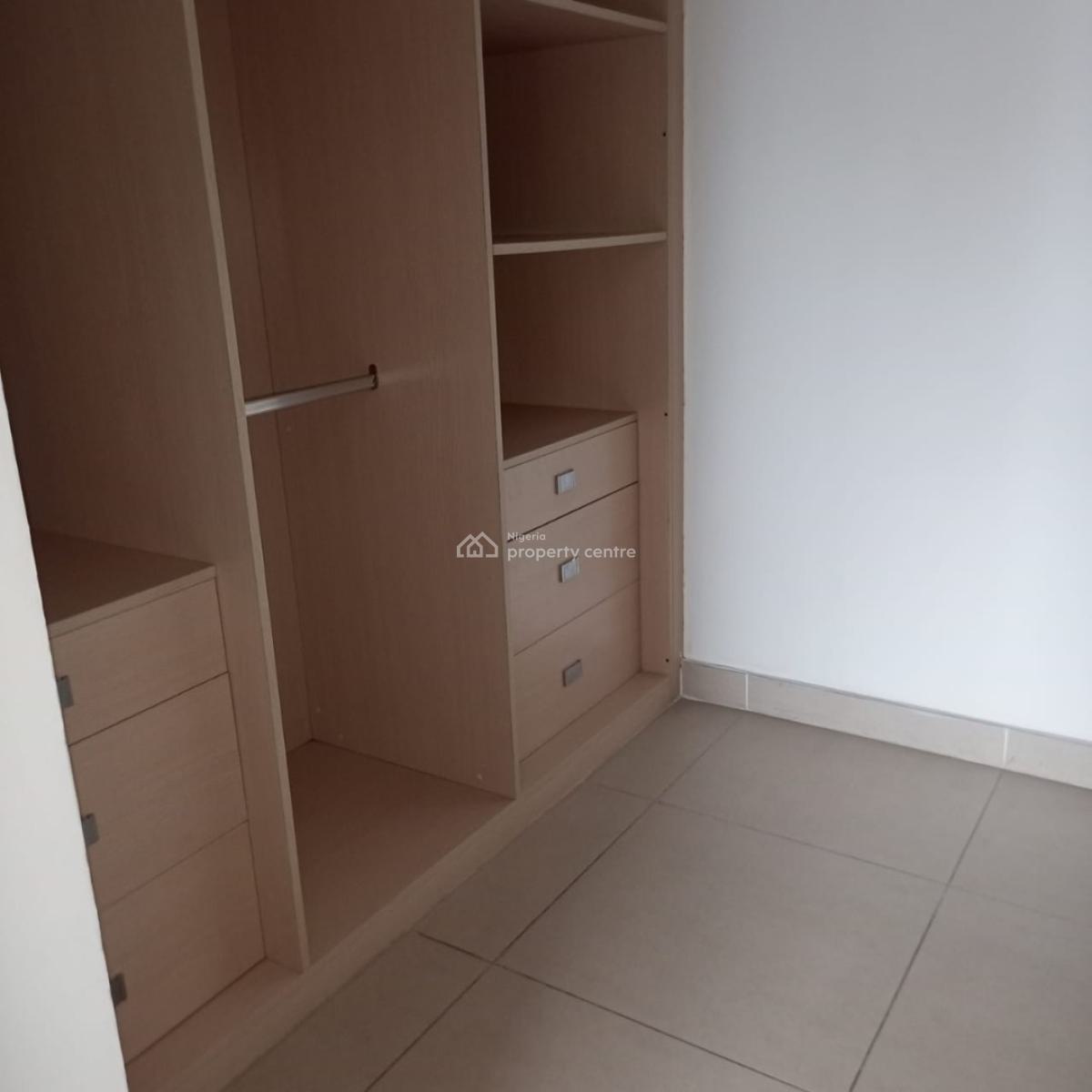 Exquisite 3 Bedroom Apartment with a Room Bq, Old Ikoyi, Ikoyi, Lagos, Flat / Apartment for Rent