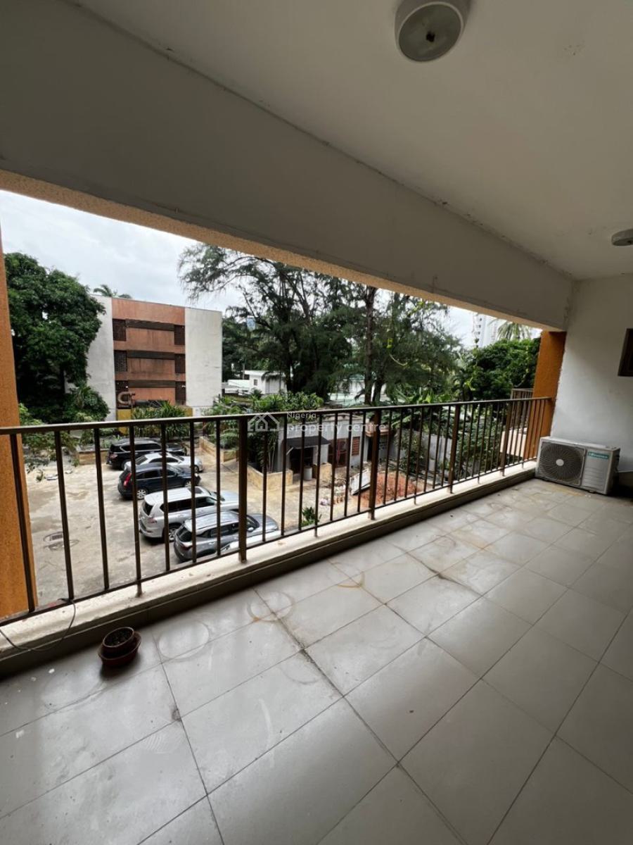 Lovely 3 Bedrooms with a Bq, Ikoyi, Lagos, Flat / Apartment for Rent