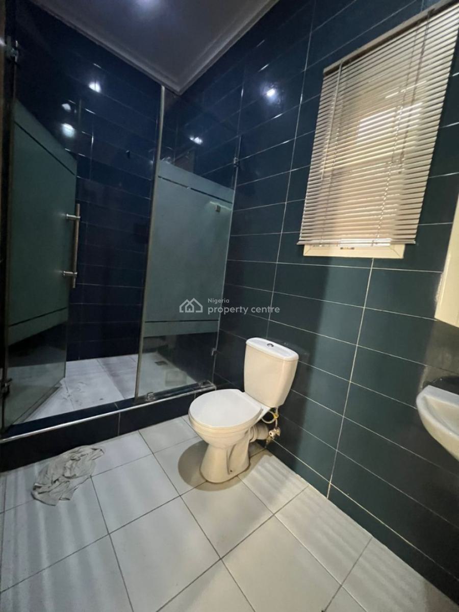 Clean and Spacious 2 Bedrooms Serviced Apartment, Lekki Phase 1, Lekki, Lagos, Flat / Apartment for Rent