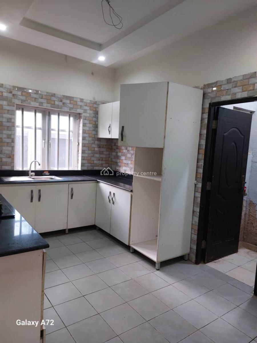 a Massive 3 Bedrooms Flat All En-suite, Opic, Isheri North, Lagos, Flat / Apartment for Rent