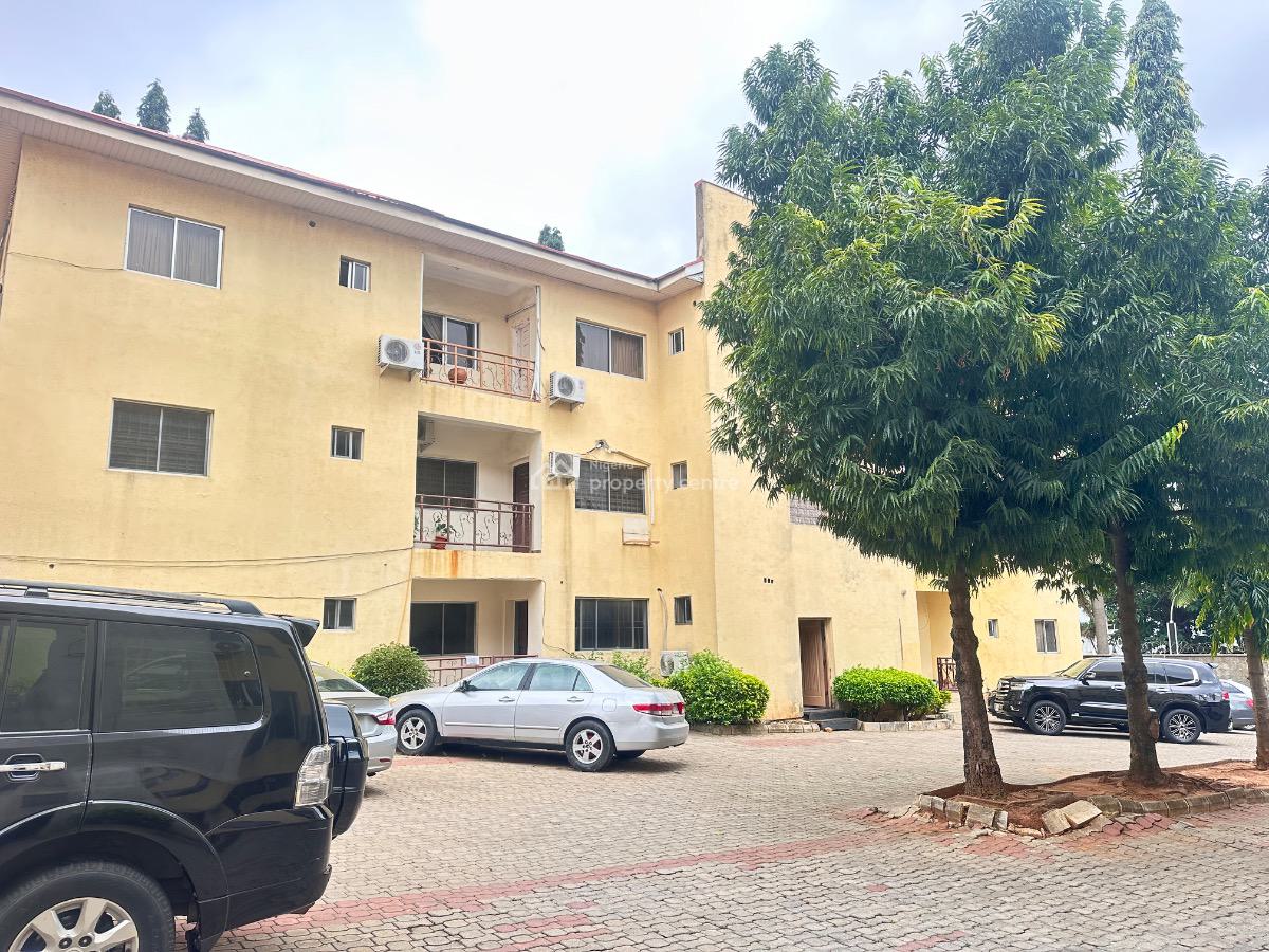 Spacious 3 Bedroom Flat with a Study Room, Asokoro District, Abuja, Flat / Apartment for Rent