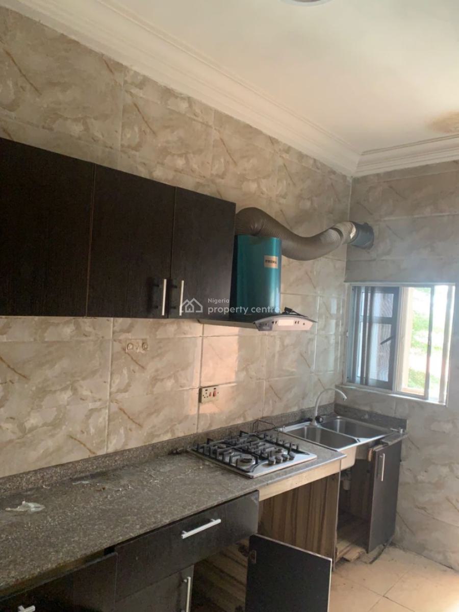 Decent 3 Bedroom Up Flat, Omole Phase 2, Ikeja, Lagos, House for Rent