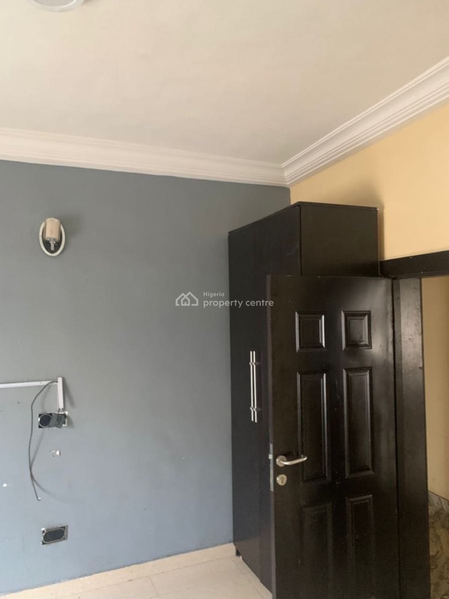 Decent 3 Bedroom Up Flat, Omole Phase 2, Ikeja, Lagos, House for Rent