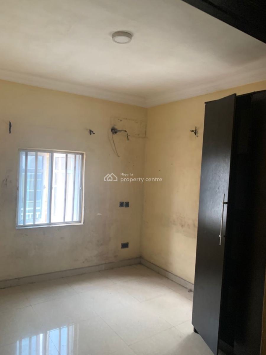 Decent 3 Bedroom Up Flat, Omole Phase 2, Ikeja, Lagos, House for Rent