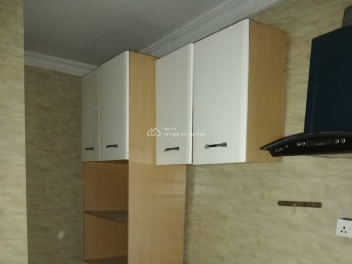 Spacious 2 Bedroom Flat, Ikate, Lekki, Lagos, Flat / Apartment for Sale
