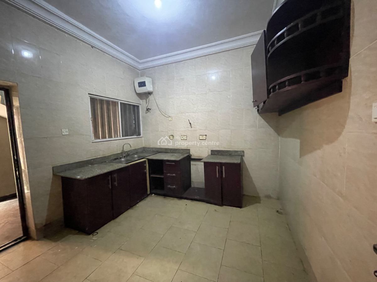a Spacious 3bedroom on Ground Floor, Osapa, Lekki, Lagos, House for Rent