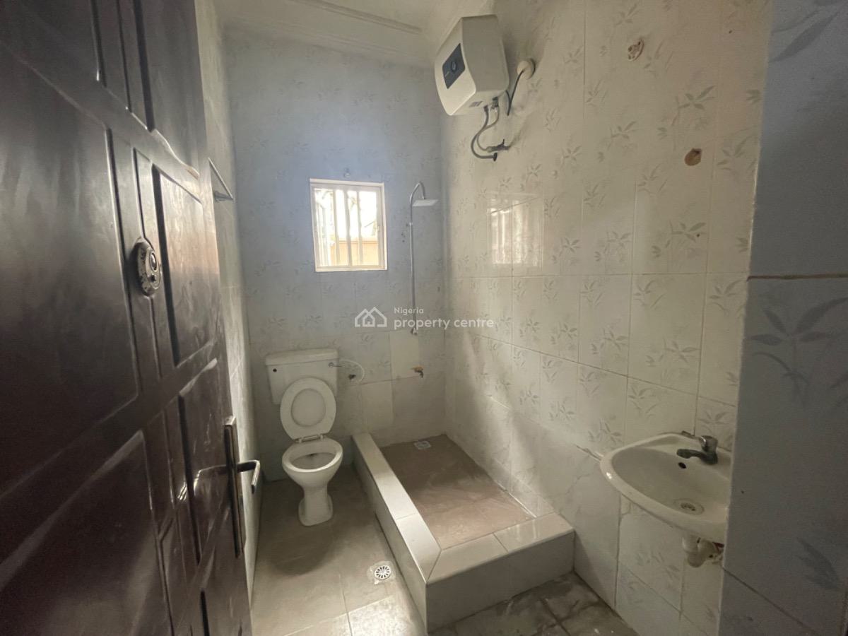 a Spacious 3bedroom on Ground Floor, Osapa, Lekki, Lagos, House for Rent