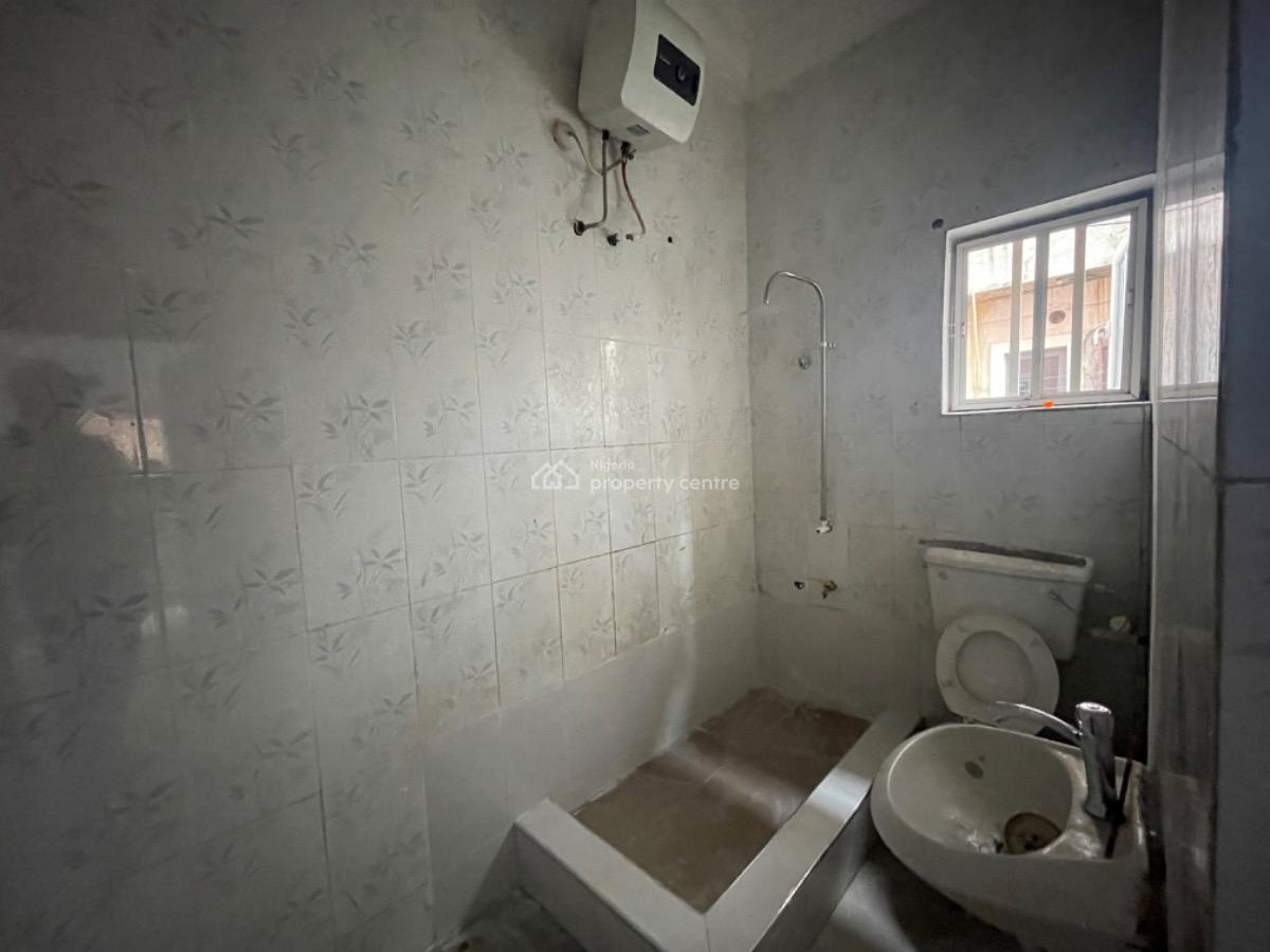 a Spacious 3bedroom on Ground Floor, Osapa, Lekki, Lagos, House for Rent