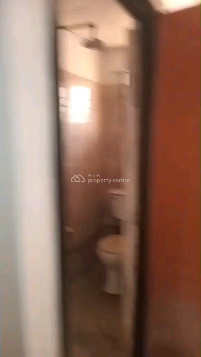 2 Bedroom Flat Front Wing 3rd Floor, Sungas, Bajulaye Road, Shomolu, Lagos, Flat / Apartment for Rent