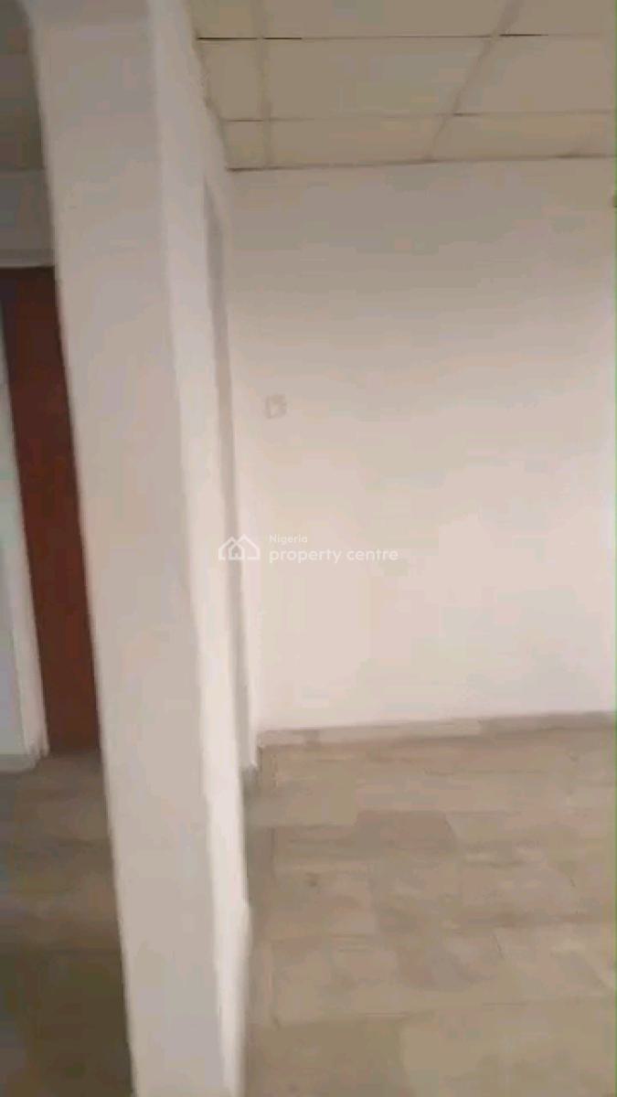 2 Bedroom Flat Front Wing 3rd Floor, Sungas, Bajulaye Road, Shomolu, Lagos, Flat / Apartment for Rent