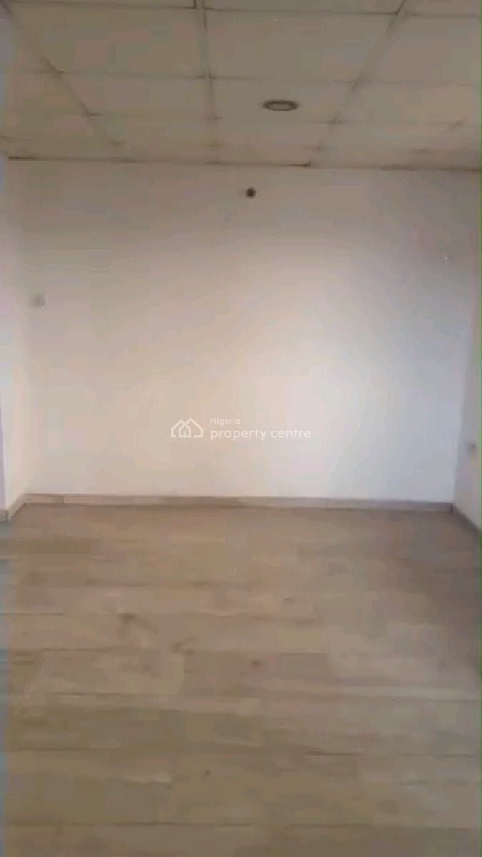 2 Bedroom Flat Front Wing 3rd Floor, Sungas, Bajulaye Road, Shomolu, Lagos, Flat / Apartment for Rent