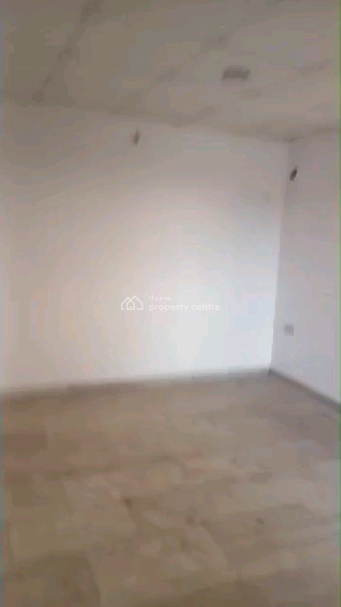 2 Bedroom Flat Front Wing 3rd Floor, Sungas, Bajulaye Road, Shomolu, Lagos, Flat / Apartment for Rent