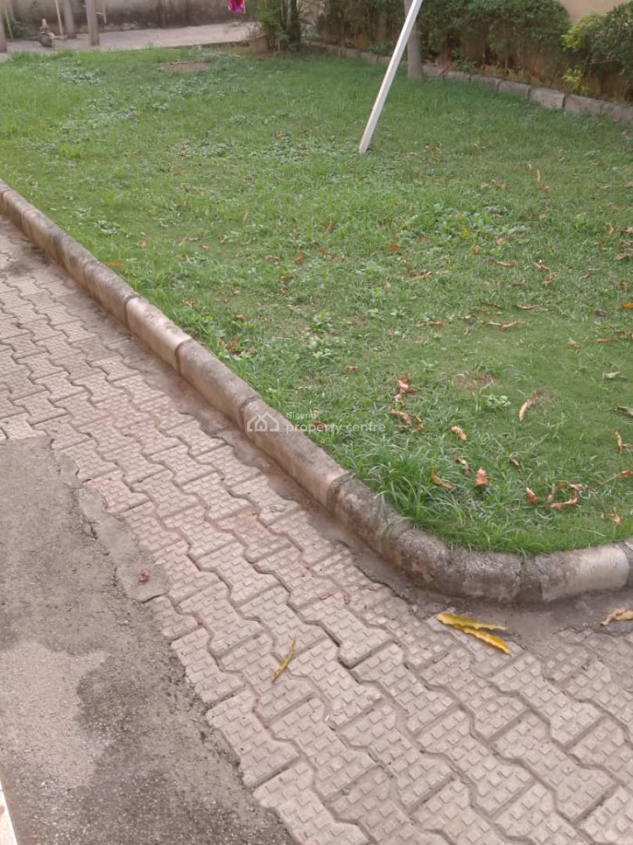 a 5bedroom Fully Detached Duplex, Mab Globa Estate, Gwarinpa, Abuja, Detached Duplex for Sale