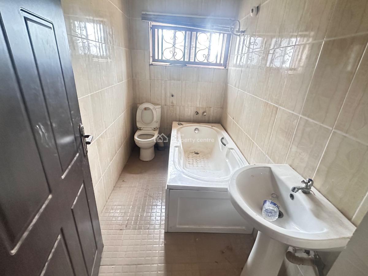 Massive 5 Bedrooms Semi-detached Duplex with Private Compound, Asokoro District, Abuja, Semi-detached Duplex for Rent
