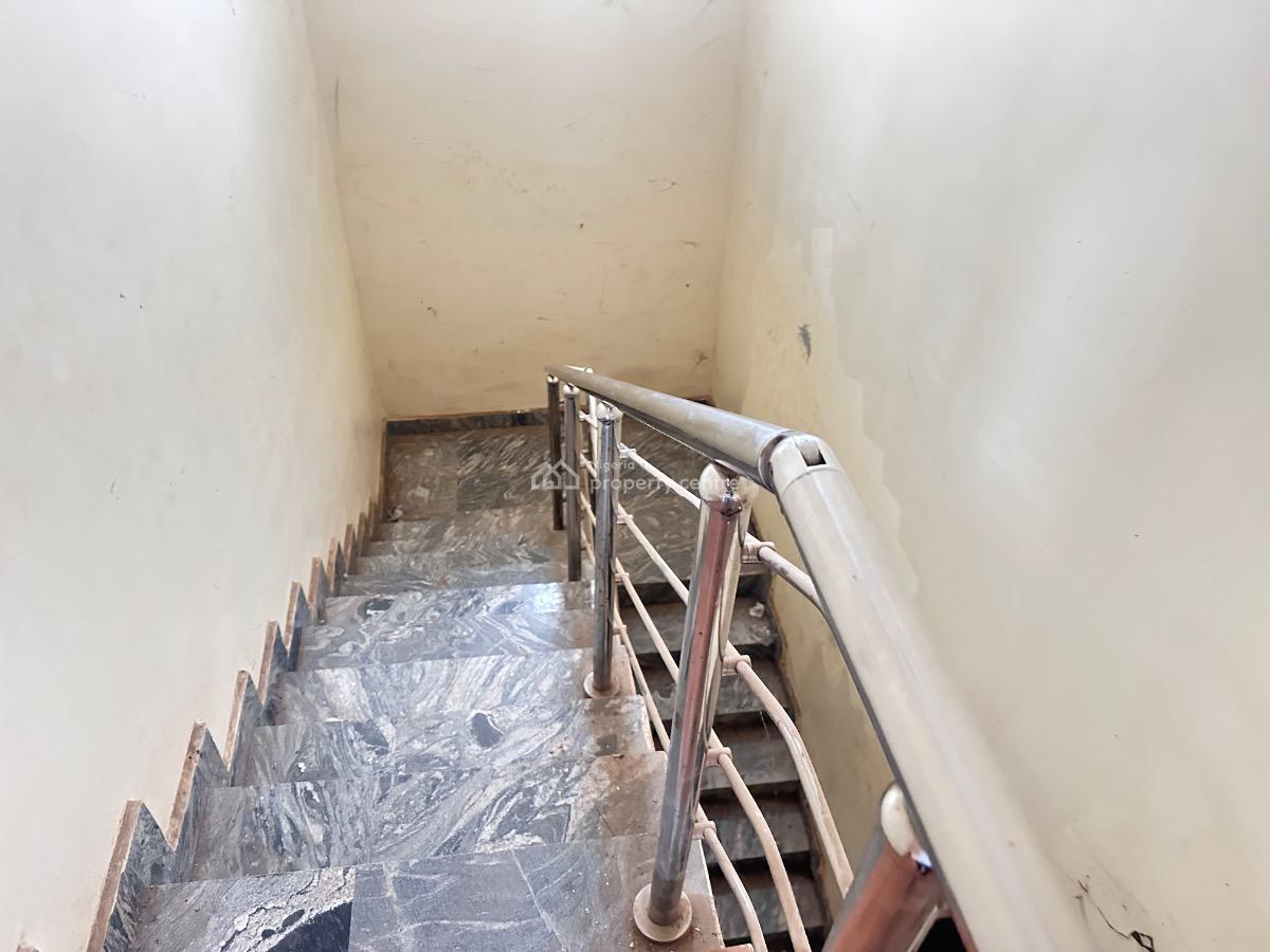 Massive 5 Bedrooms Semi-detached Duplex with Private Compound, Asokoro District, Abuja, Semi-detached Duplex for Rent