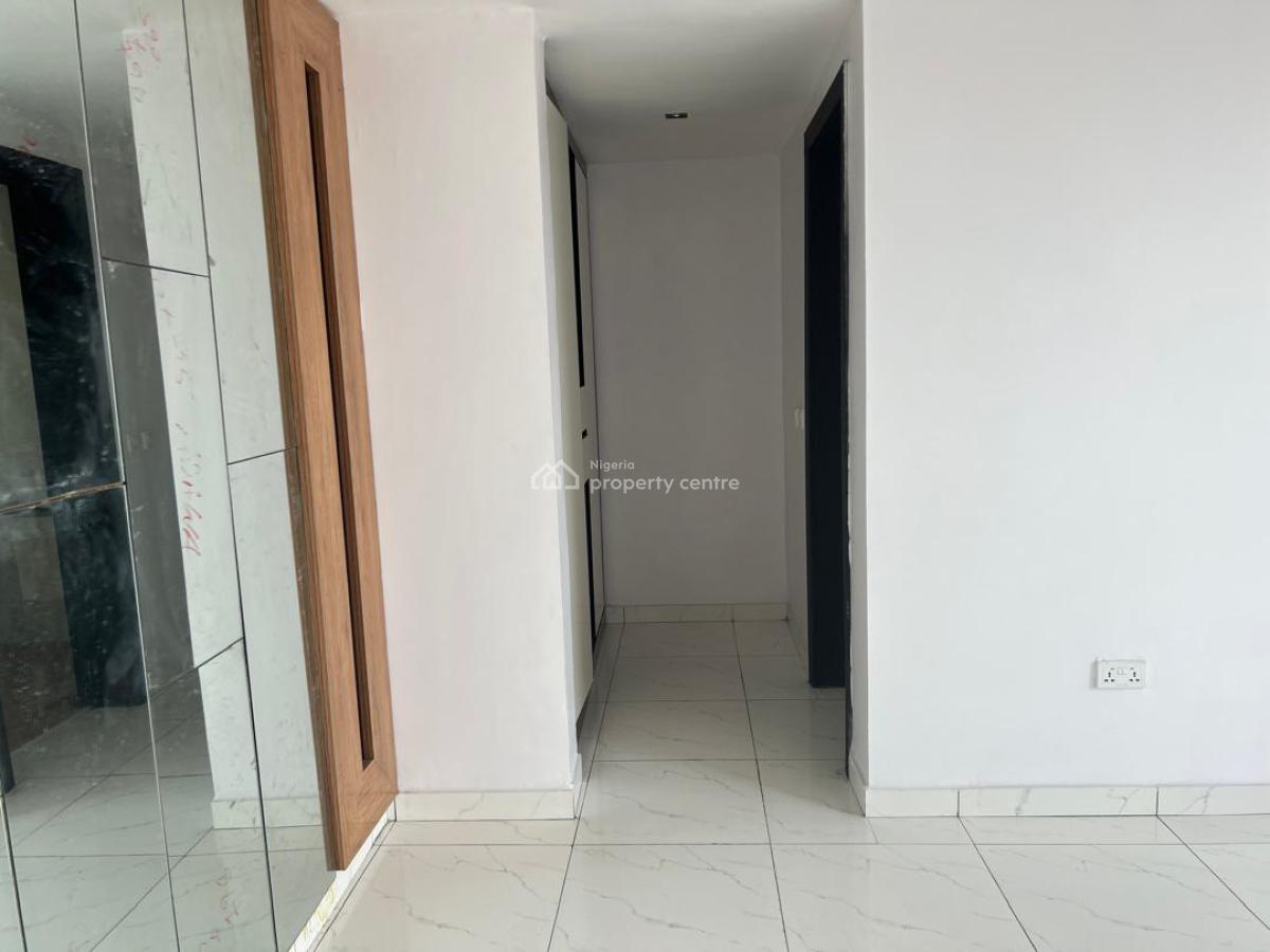 Very Neat 2 Bedroom Penthouse with a Balcony and Good View, Agungi, Lekki, Lagos, Flat / Apartment for Rent