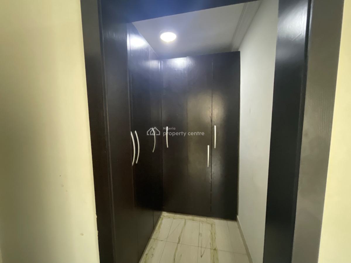 a Nice and Neat 3bedroom Flat, Osapa, Lekki, Lagos, House for Rent