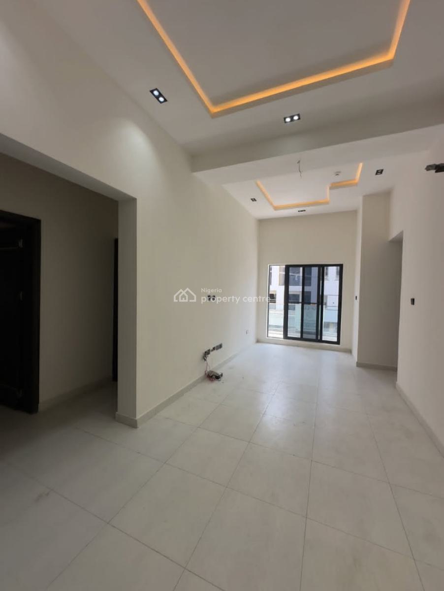 Newly Built and Serviced with 24/7 Power Supply 2 Bedroom En-suite Fla, Lekki Phase 1, Lekki, Lagos, Flat / Apartment for Rent
