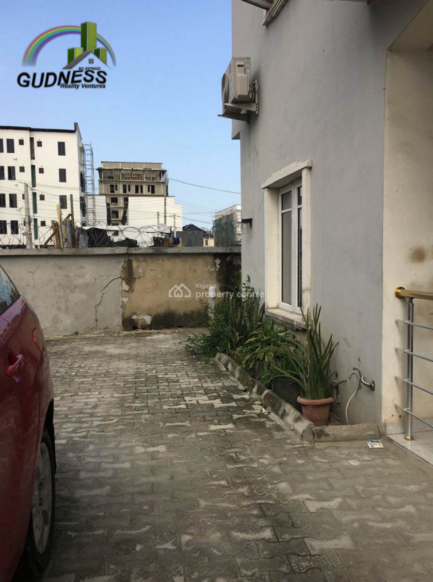 2 Bedroom Flat, Lekki Phase 1, Lekki, Lagos, Flat / Apartment for Rent