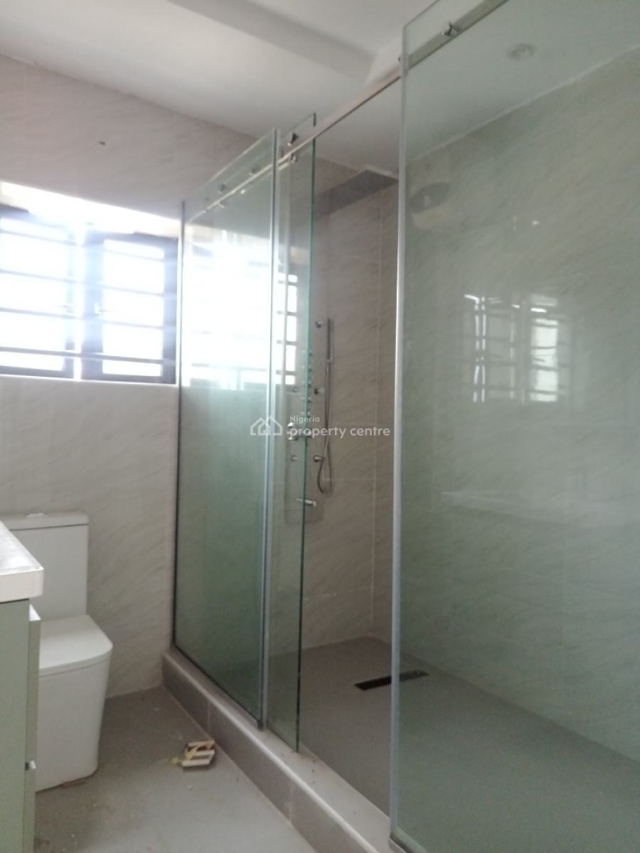 Luxury Built Spacious 2 Bedroom Apartments, Ikate, Lekki Phase 2, Lekki, Lagos, Block of Flats for Sale