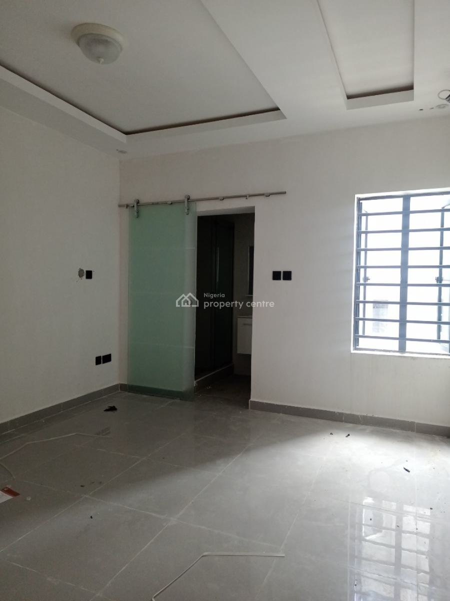 Luxury Built Spacious 2 Bedroom Apartments, Ikate, Lekki Phase 2, Lekki, Lagos, Block of Flats for Sale