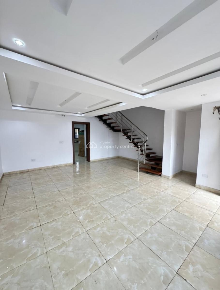 Newly Built and Serviced with 24/7 Power Supply 4 Bedroom En-suite Tow, Lekki Phase 1, Lekki, Lagos, House for Rent