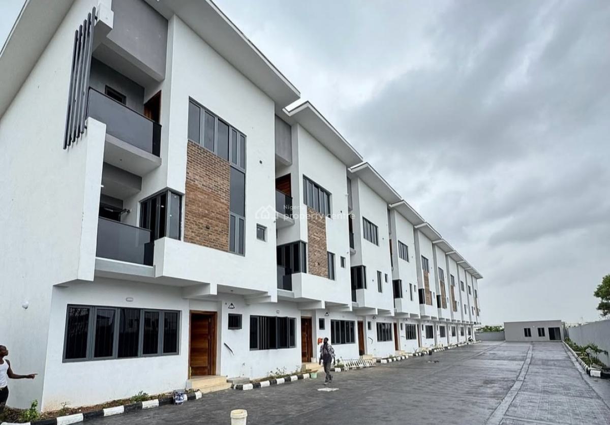 Newly Built and Serviced with 24/7 Power Supply 4 Bedroom En-suite Tow, Lekki Phase 1, Lekki, Lagos, House for Rent