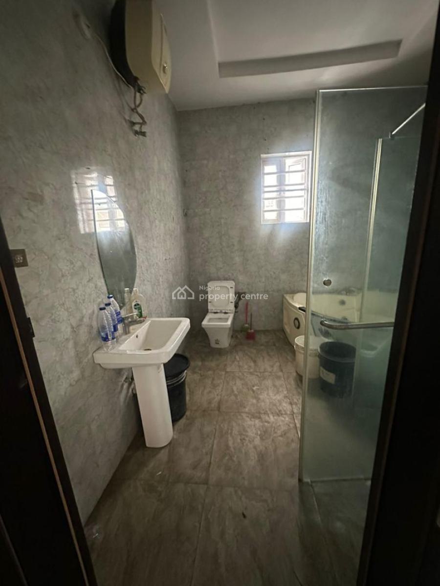 Clean and Spacious One Bedroom Apartment, Osapa, Osapa, Lekki, Lagos, Flat / Apartment for Rent