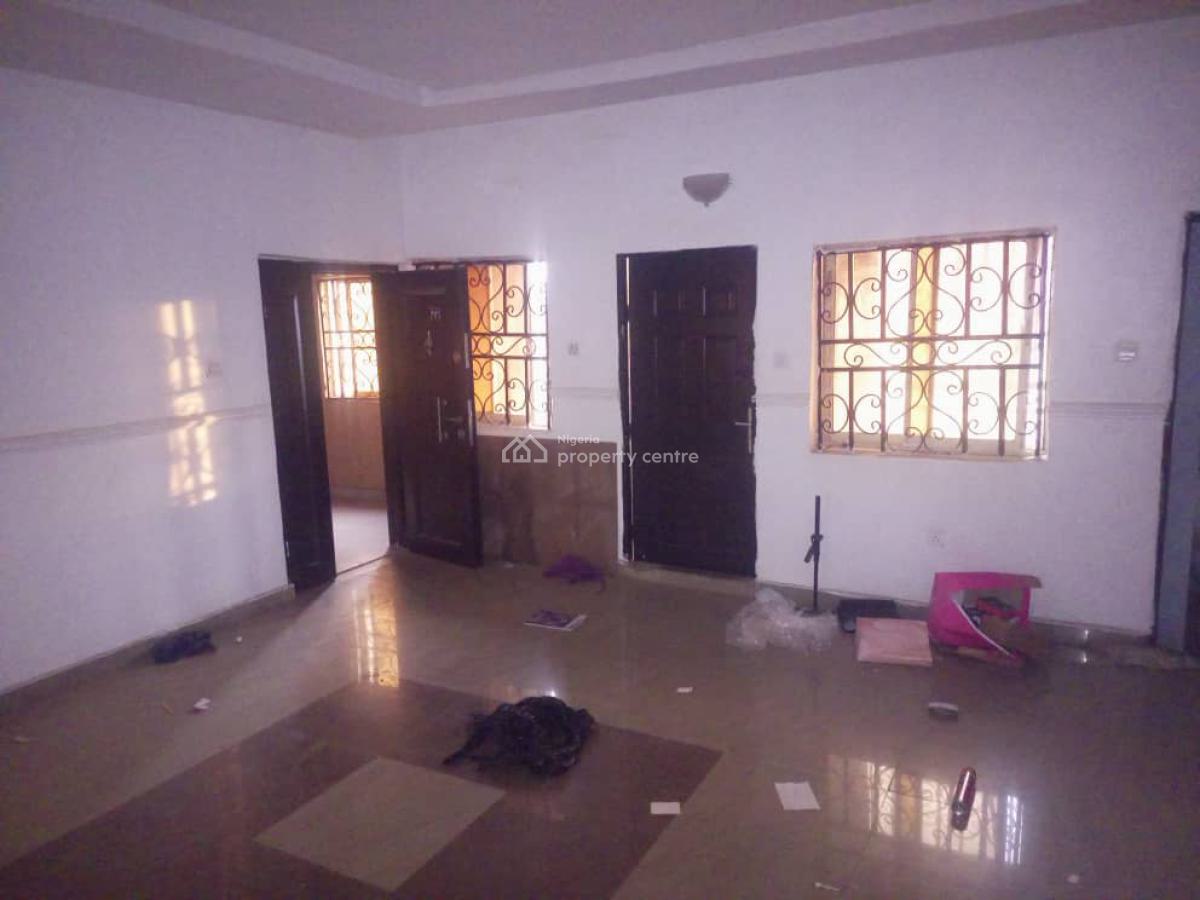 Spacious Three Bedroom Flat, Mabushi, Abuja, Flat / Apartment for Rent